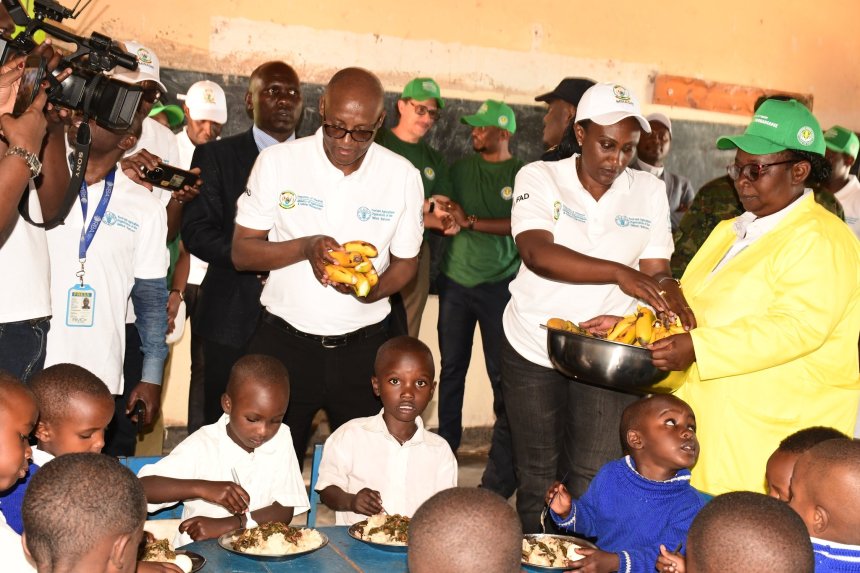 Nyamagabe: Minisitiri w’Ubuhinzi asaba Abanyarwanda kongera umusaruro kugira ngo buri wese agire ifunguro riboneye