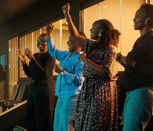 Madamu Jeannette Kagame yitabiriye igitaramo Davido yamurikiyemo Album