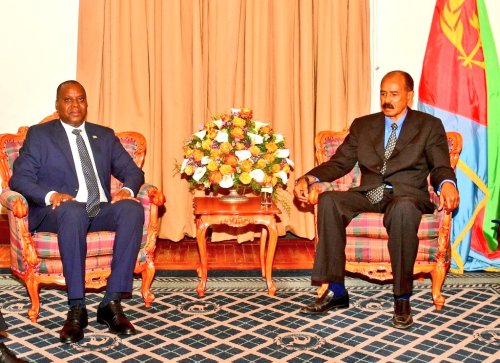 Amb. Rwamucyo yatanze impapuro zimwemerera guhagararira u Rwanda muri Eritrea