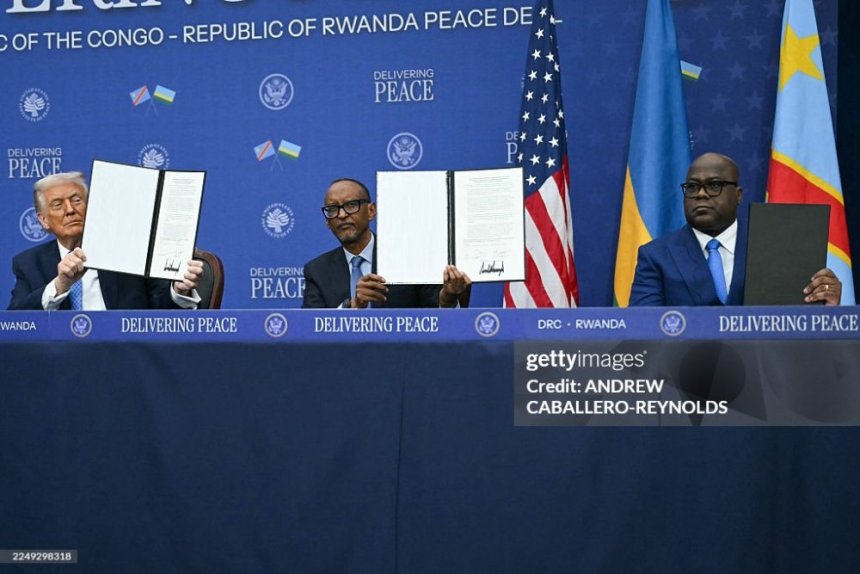 Perezida Kagame na Tshisekedi basinye amasezerano y’amahoro ya Washington