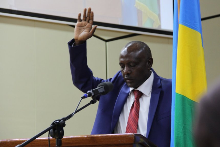 Mukama Abbas yavuze ku gihango Ishyaka PDI rifitanye na FPR Inkotanyi