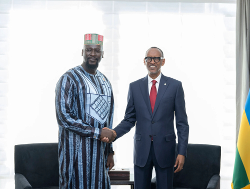Perezida Kagame yashimiye Mamadi Doumbouya watorewe kuyobora Guinea