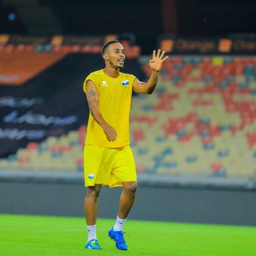 Rutanga Eric ku myaka 34 yahagaritse gukina umupira w’amaguru