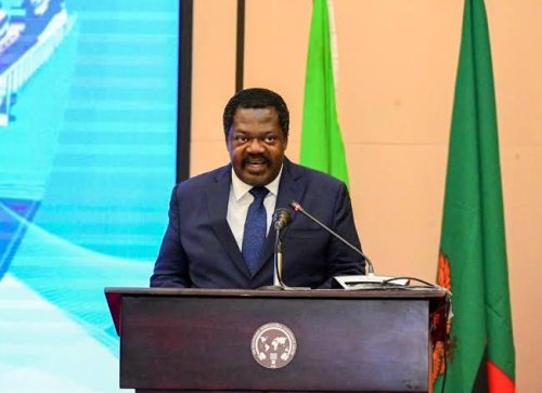Visi-Perezida wa Tanzania yeguye.