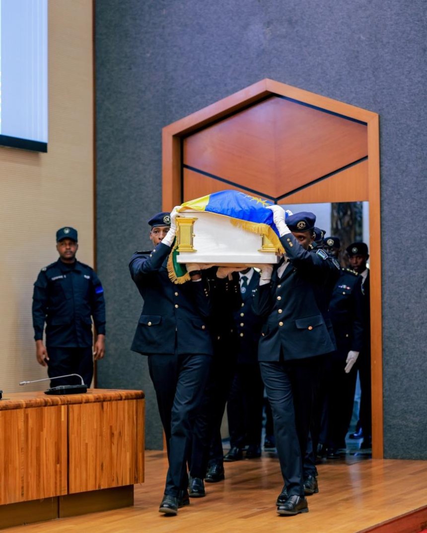 Senateri Donatille Mukabalisa yashyinguwe mu cyubahiro.