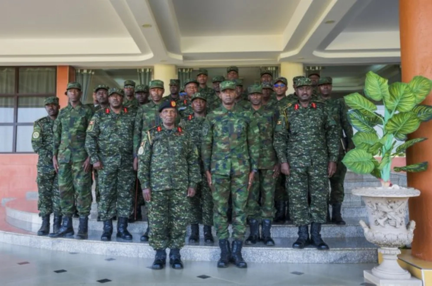 Abayobozi Bakuru mu Ngabo z’u Rwanda n’Iza Uganda, Bahuriye I Mbarara.
