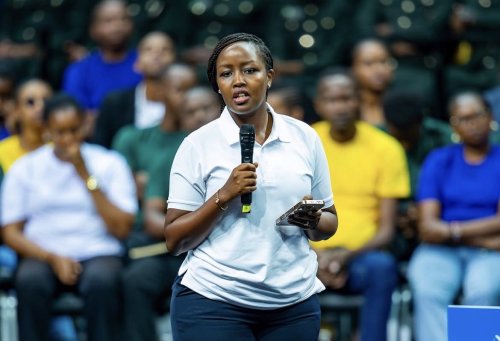 Urubyiruko Ruributswa Ko Gukoresha Nabi Imbuga Nkoranyambaga Bishobora Gutuma Rubura Akazi.